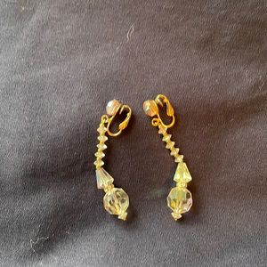 Vintage crystal clip earrings